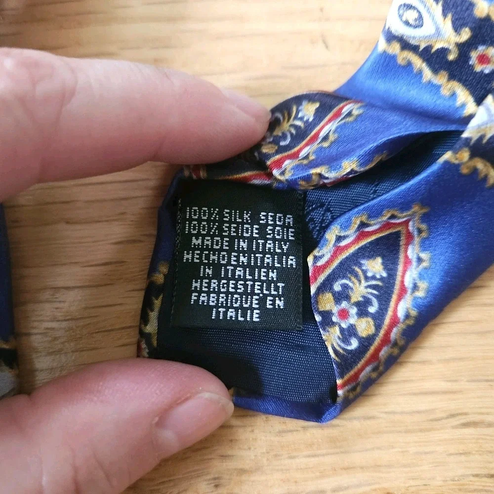 Luca Franzini Mens Tie‎ Blue Gold Red Coat of Arms Design 100% Silk Italy 59